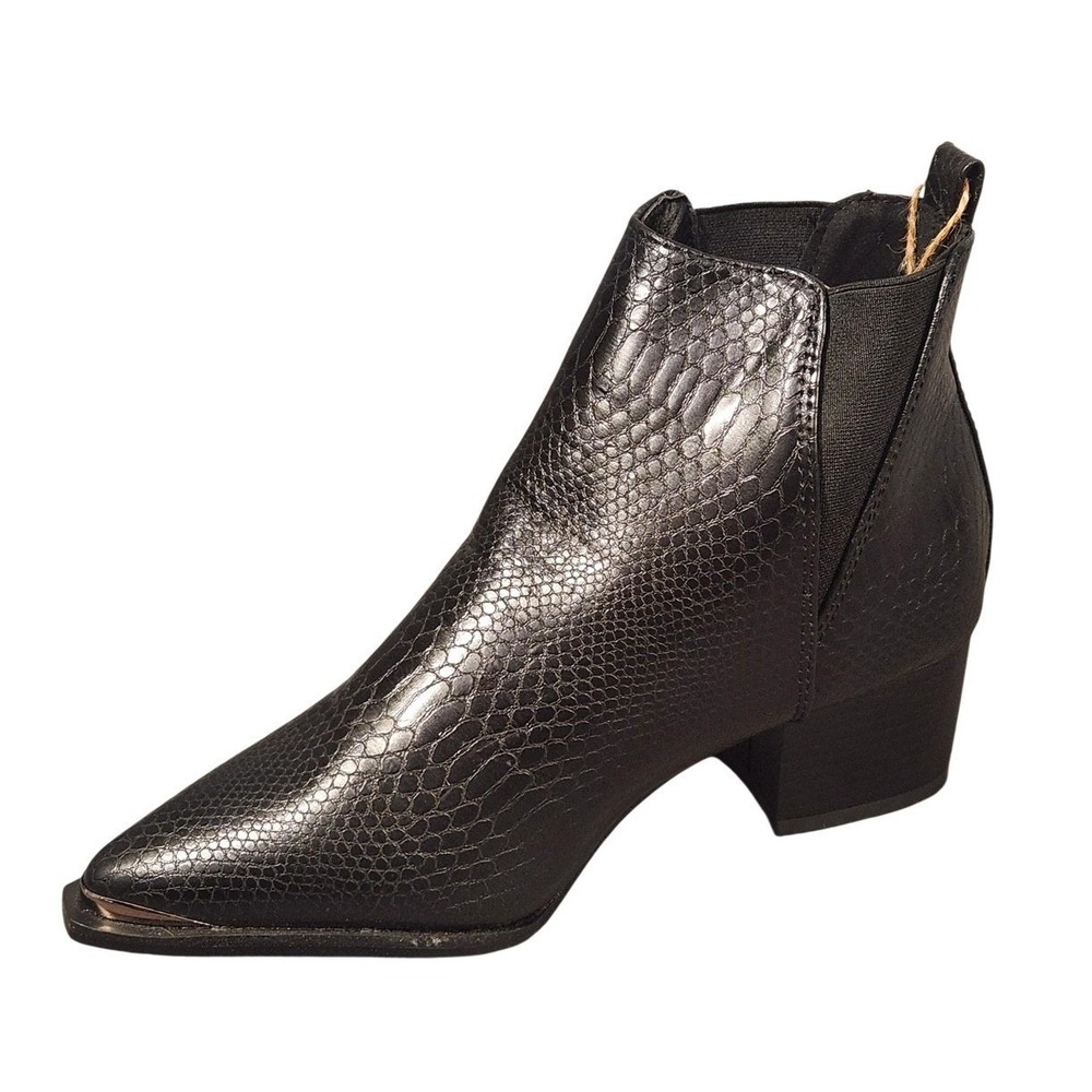 Seven7 Boots Womens Size 8 Black Snake Faux Leather Ankle Booties Western Chic